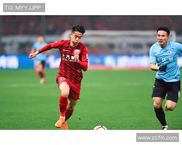 足球明星慷慨解囊为湖北抗击疫情捐款传递温暖与希望